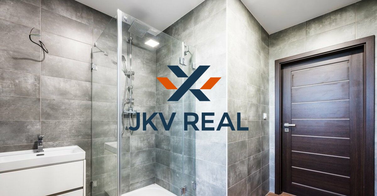 JKV Real ponúka predaj priestranný rodinný dom po čiastočnej rekonštrukcii v Malackách