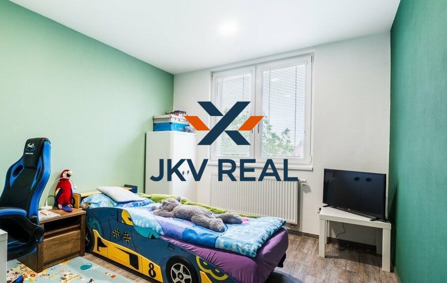 JKV Real ponúka predaj priestranný rodinný dom po čiastočnej rekonštrukcii v Malackách