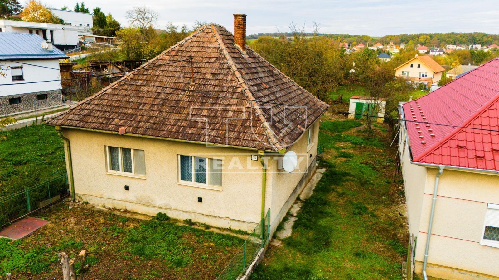 Na predaj rodinný dom na rovinatom pozemku v obci Závada, 101m2