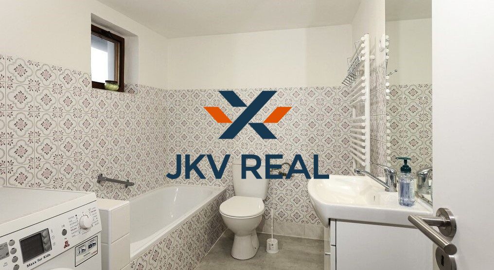 JKV Real ponúka na predaj pekný poschodový rodinný dom, Malé Leváre