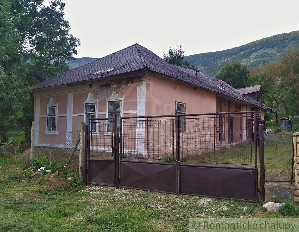 Rodinný dom-Predaj-Hrhov-32000.00 €