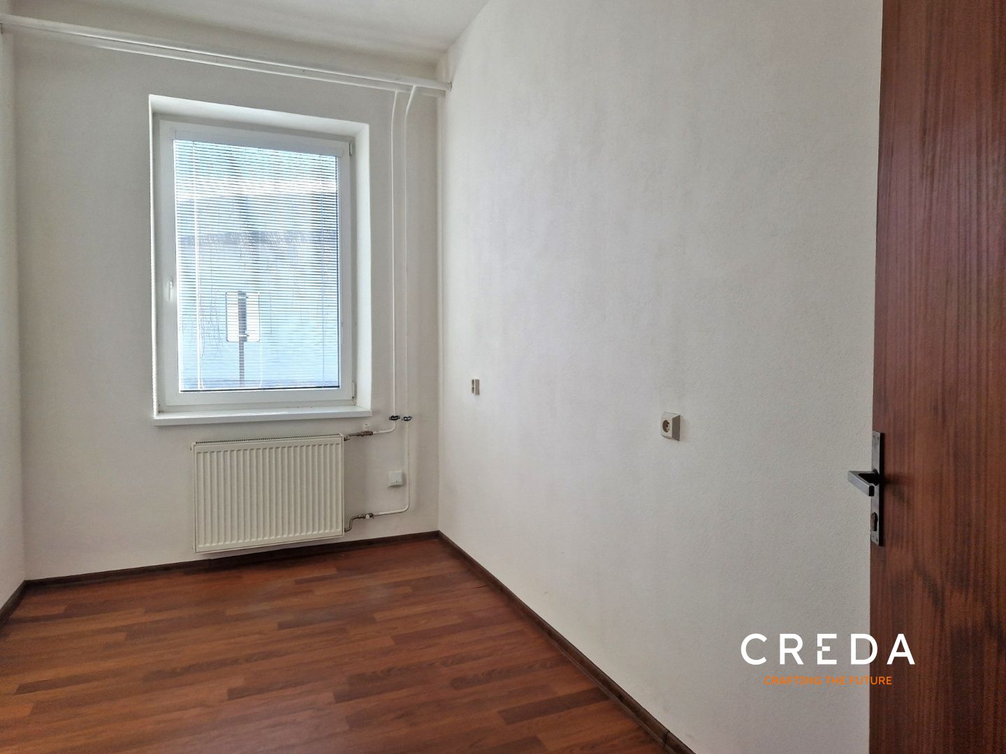 CREDA | prenájom kancelária 9,22 m2, Nitra, Cabajská 21