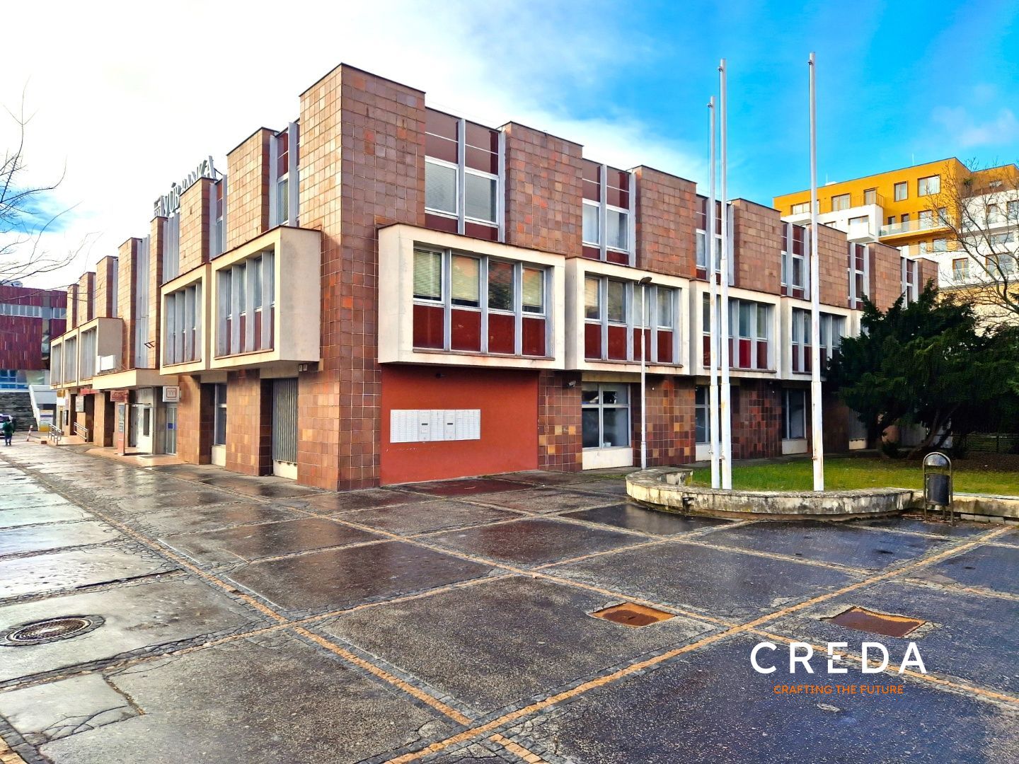 CREDA | prenájom komerčného priestoru 320 m2, Nitra