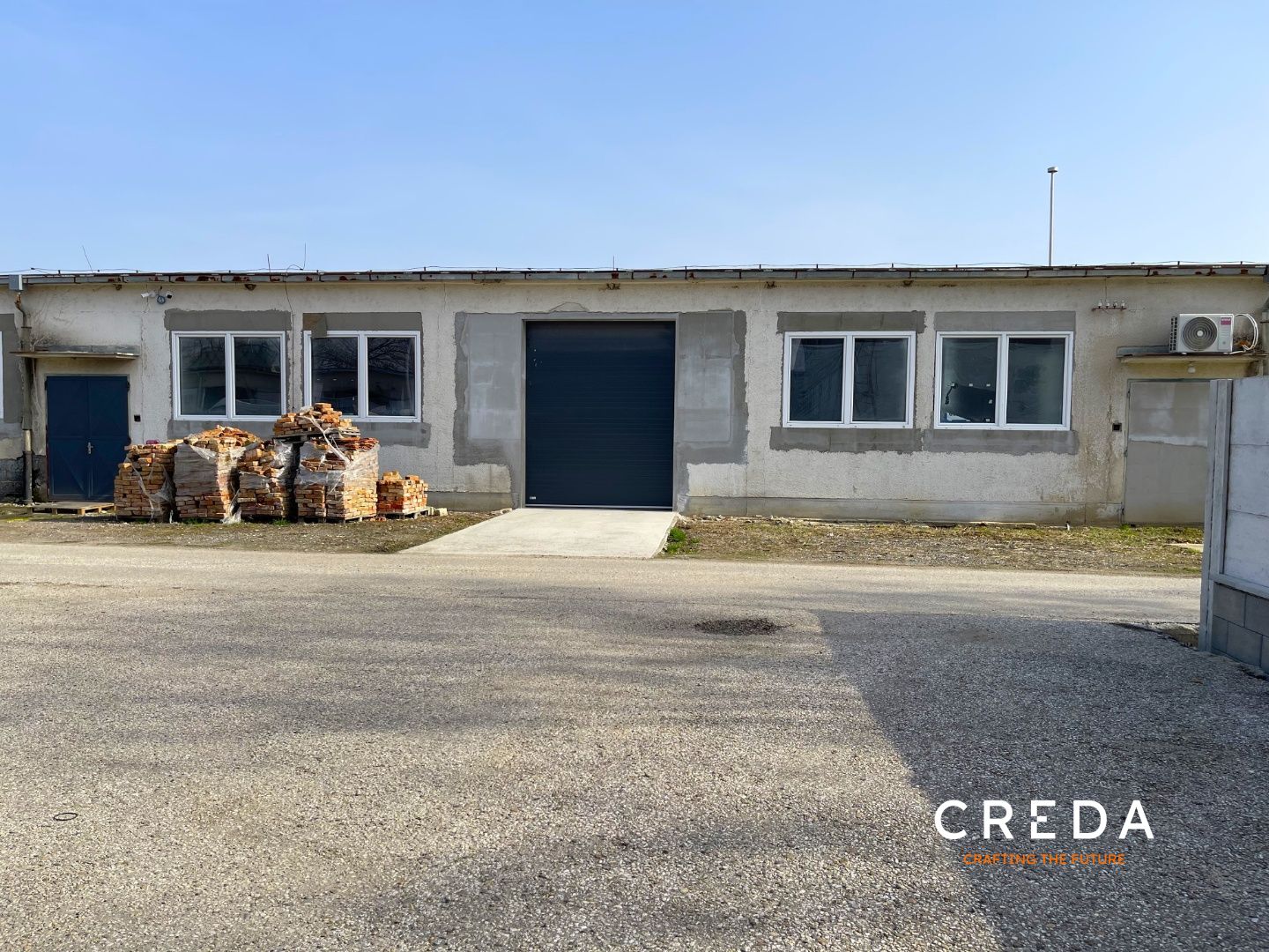 CREDA | prenájom komerčného priestoru 330 m2, Nitra