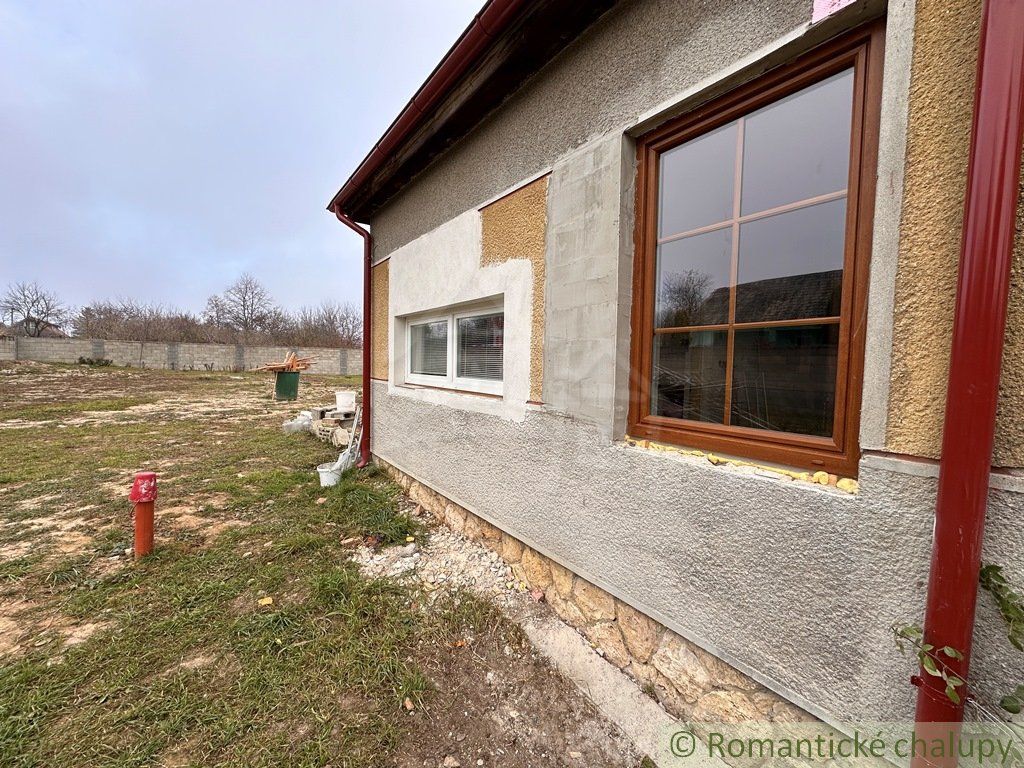 Rodinný dom v pokojnej dedinke Bardoňovo, len na skok od Podhájskej.