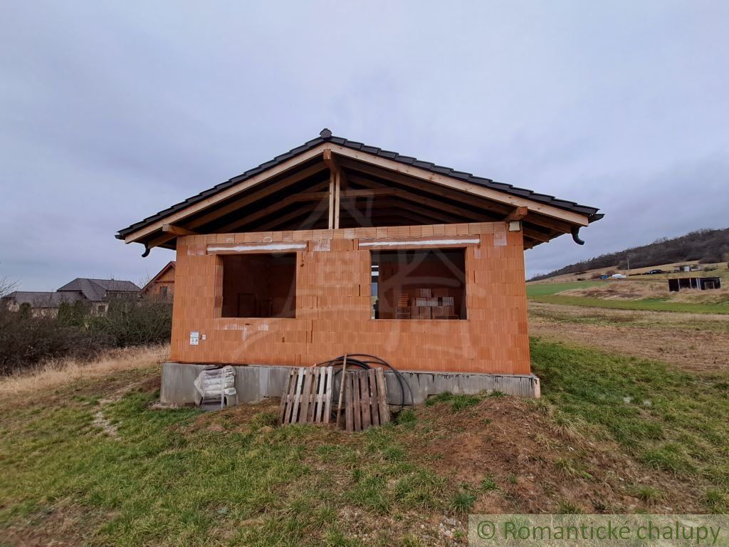 Na predaj novostavba 4-izbového rodinného domu v obci Mankovce