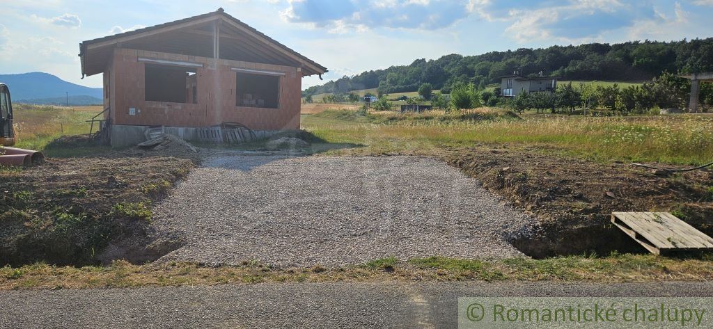 Na predaj novostavba 4-izbového rodinného domu v obci Mankovce