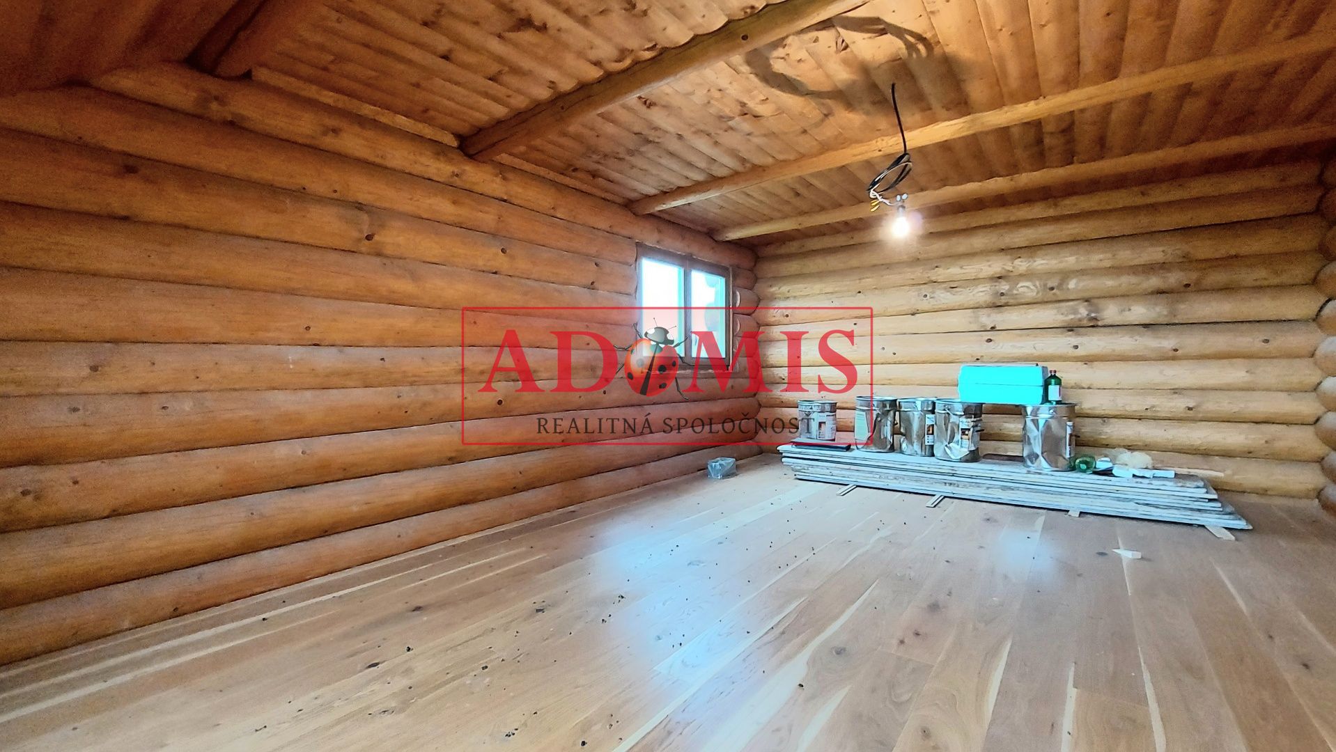 ADOMIS - exkluzívny 5-izb zrubový rodinný dom,Valaliky,3x kúpelňa,391m2,pozemok 944m2,dvojpodlažný,kompletne oplotený