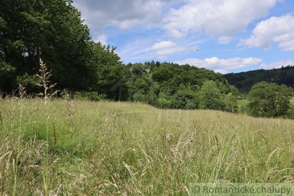 DOHODOU - Priestranný pozemok s krásnym výhľadom v Hriňovej