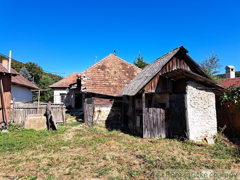 Dom v tichej peknej obci pod Tribečom vhodný pre nadšencov prírody