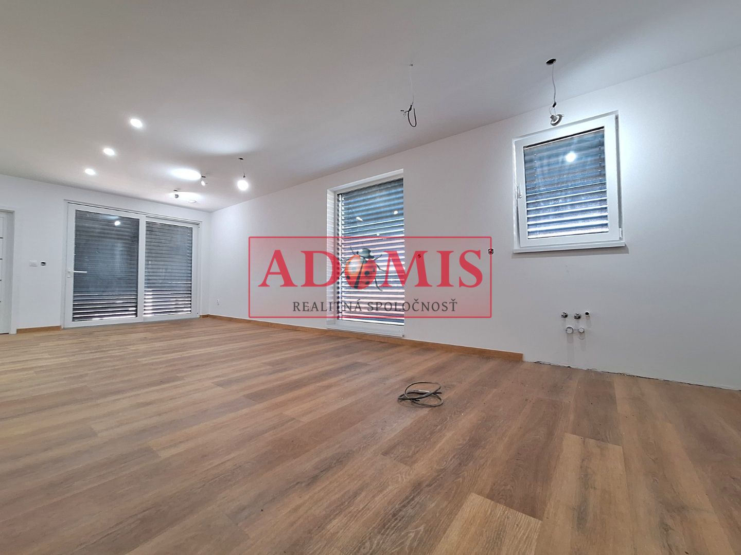 ADOMIS - predáme rodinný tehlový dom 4izbový 120m2 novostavba,čerpadlo,kompletne dokončený, všetky siete, Košice - Šaca