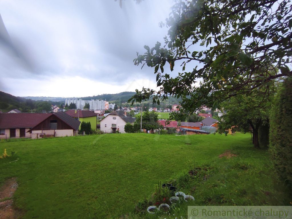 Priestranný rodinný dom s peknými výhľadmi v Hriňovej