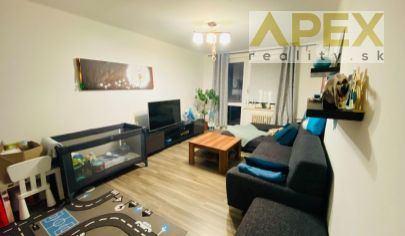 Exkluzívne v APEX reality 2i. s balkónom po rekonštrukcii na Vinohradskej ul. v Hlohovci - 62 m2