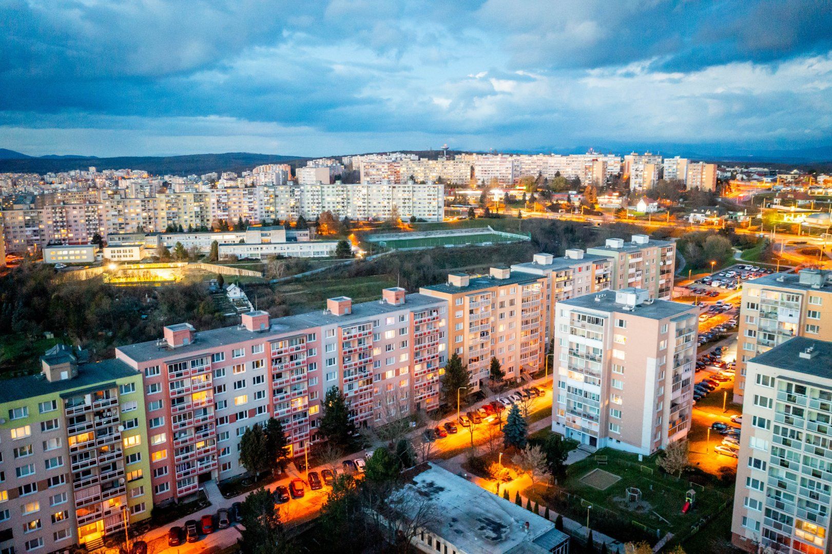 Na predaj 3-izbového bytu na sídlisku Dargovských hrdinov v Košiciach, na ulici Povstania českého ľudu.