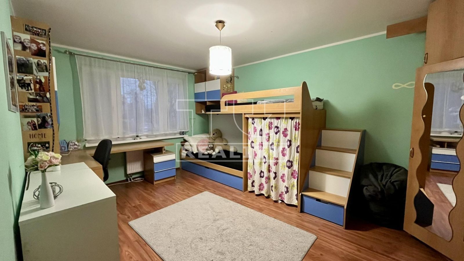 Na predaj nadštandardný, 85m2, kompletne zariadený 3-izbový byt, Podháj