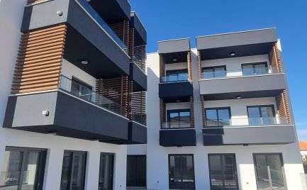 Trogir, Čiovo – apartmány len 50m od mora