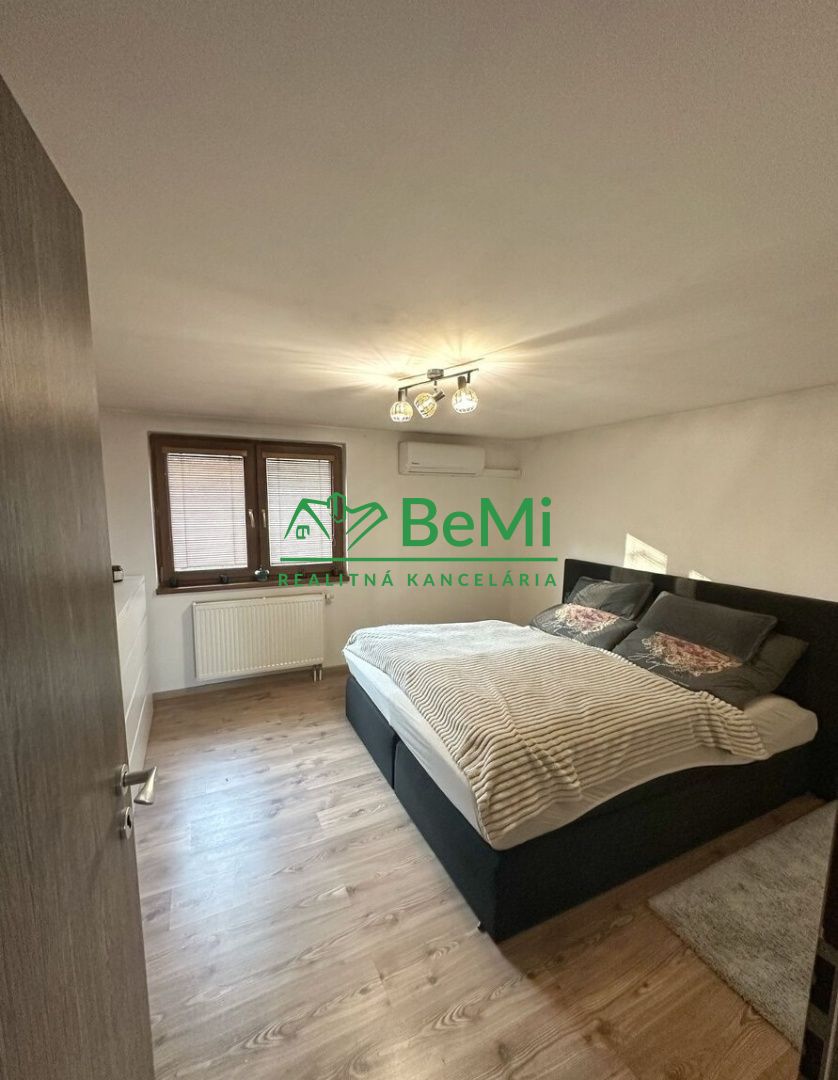 Rodinný dom 5 izb. -335m2, rekonštrukcia, sauna ,letná kuchynka, Suchá nad Parnou ID 020-12-EVBA