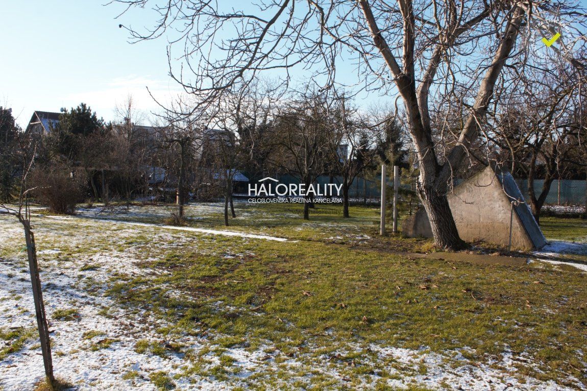 HALO reality - Predaj, pozemok pre rodinný dom   890 m2 Krakovany