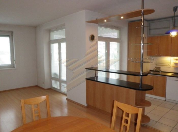 PREDANÉ - KRAMÁRE, 3-i byt, 102 m2 – SLNEČNÝ byt, nádherný VÝHĽAD, CENA DOHODOU
