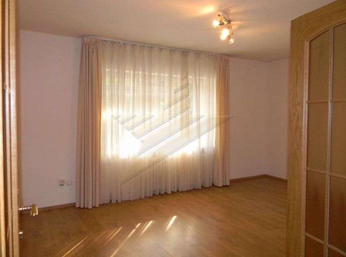 PRENAJATÉ - SOKOLSKÁ, 2-i byt, 52 m2 - čiastočne zariadený, TICHÁ LOKALITA V CENTRE MESTA