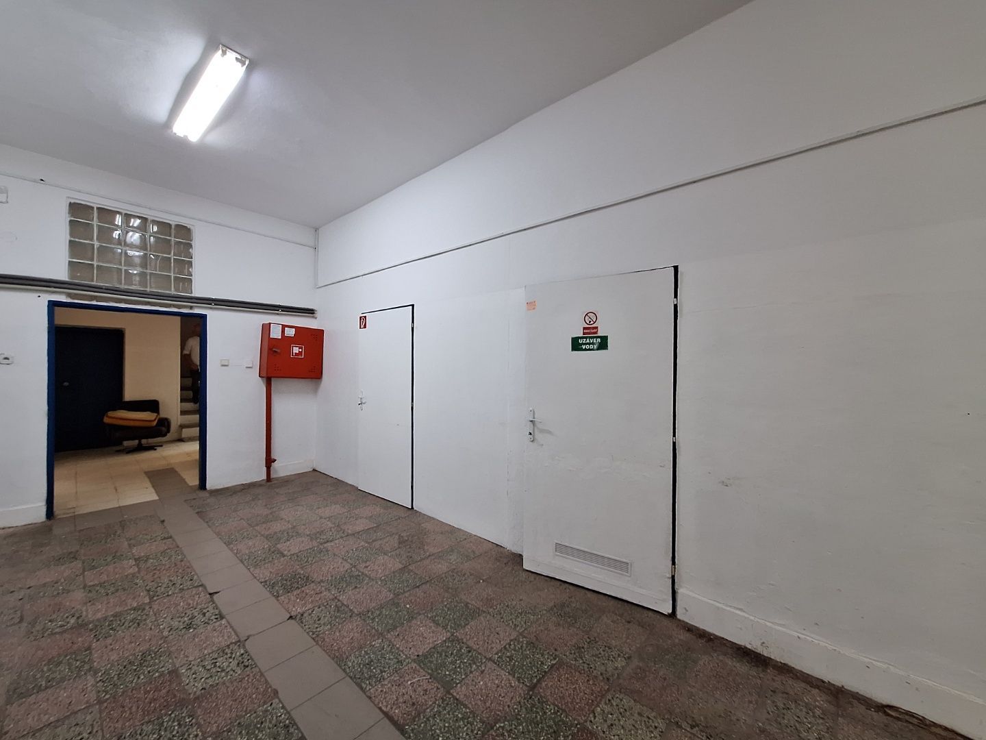 ADOMIS - Prenájom obchodných priestorov 227m2 Buzulucká ulica, OC Latorica Košice, sídlisko Dargovských hrdinov.