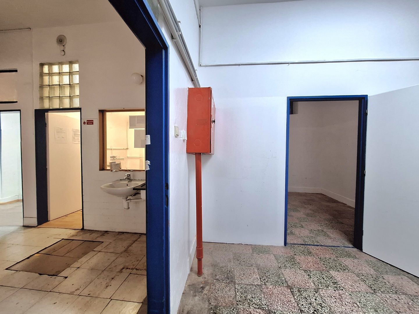 ADOMIS - Prenájom obchodných priestorov 227m2 Buzulucká ulica, OC Latorica Košice, sídlisko Dargovských hrdinov.