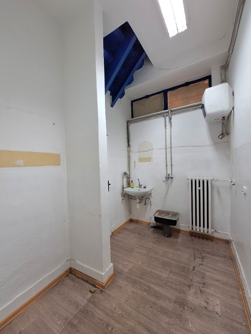 ADOMIS - Prenájom obchodných priestorov 227m2 Buzulucká ulica, OC Latorica Košice, sídlisko Dargovských hrdinov.