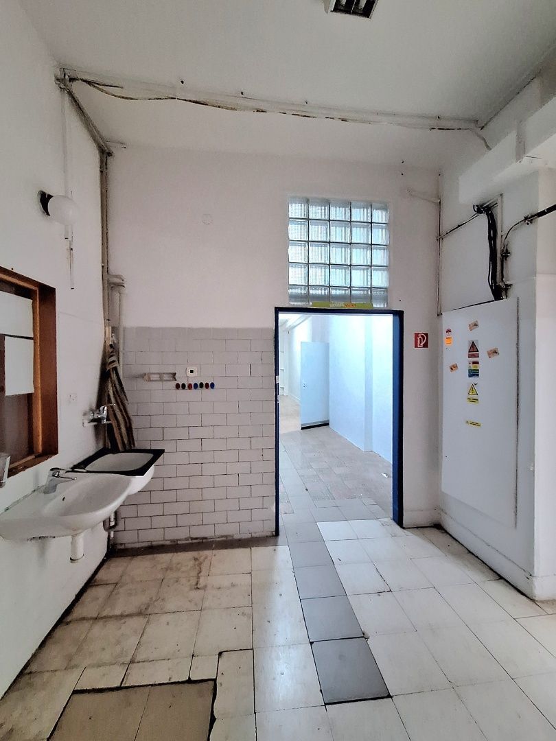 ADOMIS - Prenájom obchodných priestorov 227m2 Buzulucká ulica, OC Latorica Košice, sídlisko Dargovských hrdinov.