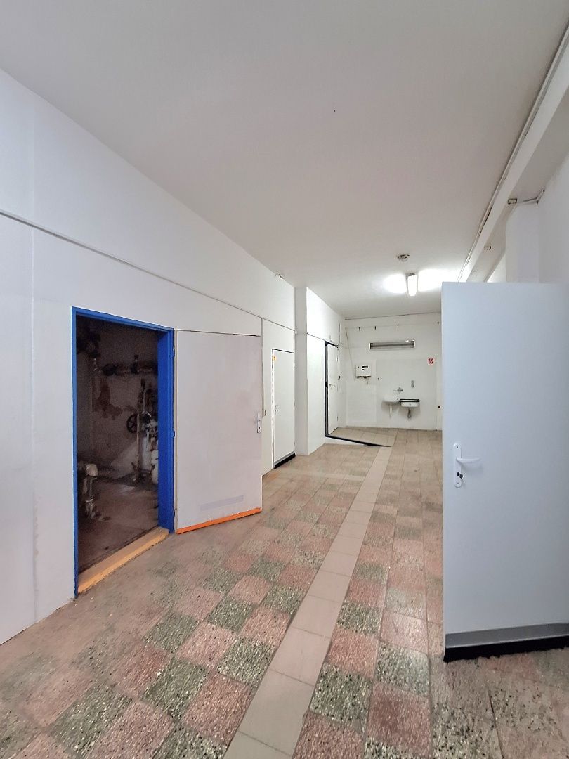 ADOMIS - Prenájom obchodných priestorov 227m2 Buzulucká ulica, OC Latorica Košice, sídlisko Dargovských hrdinov.