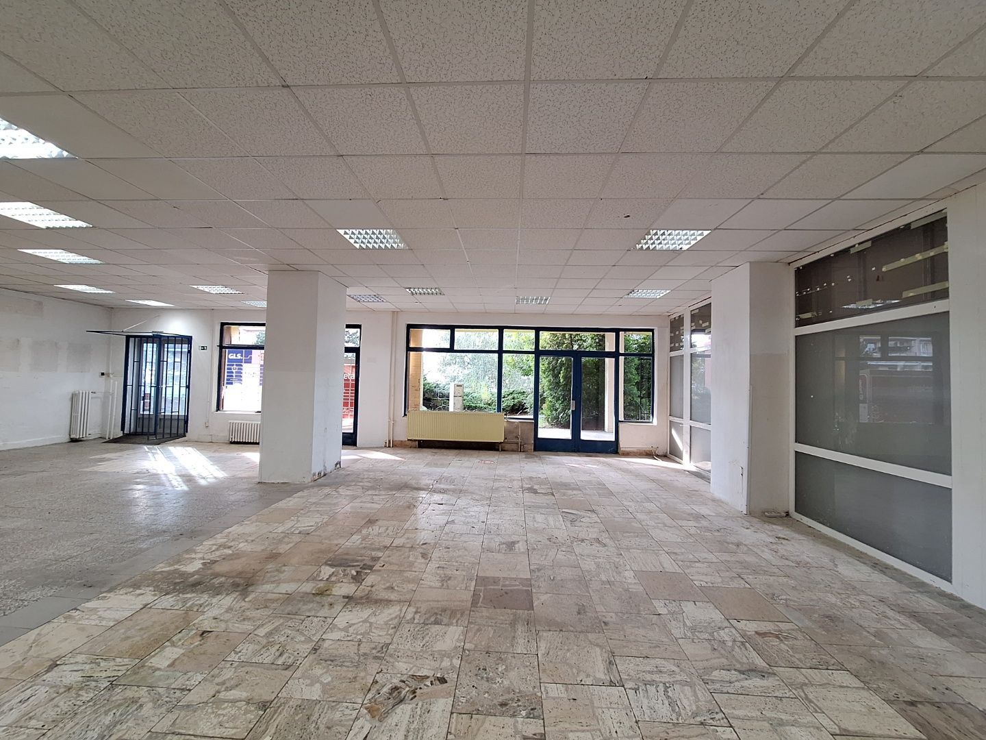 ADOMIS - Prenájom obchodných priestorov 227m2 Buzulucká ulica, OC Latorica Košice, sídlisko Dargovských hrdinov.