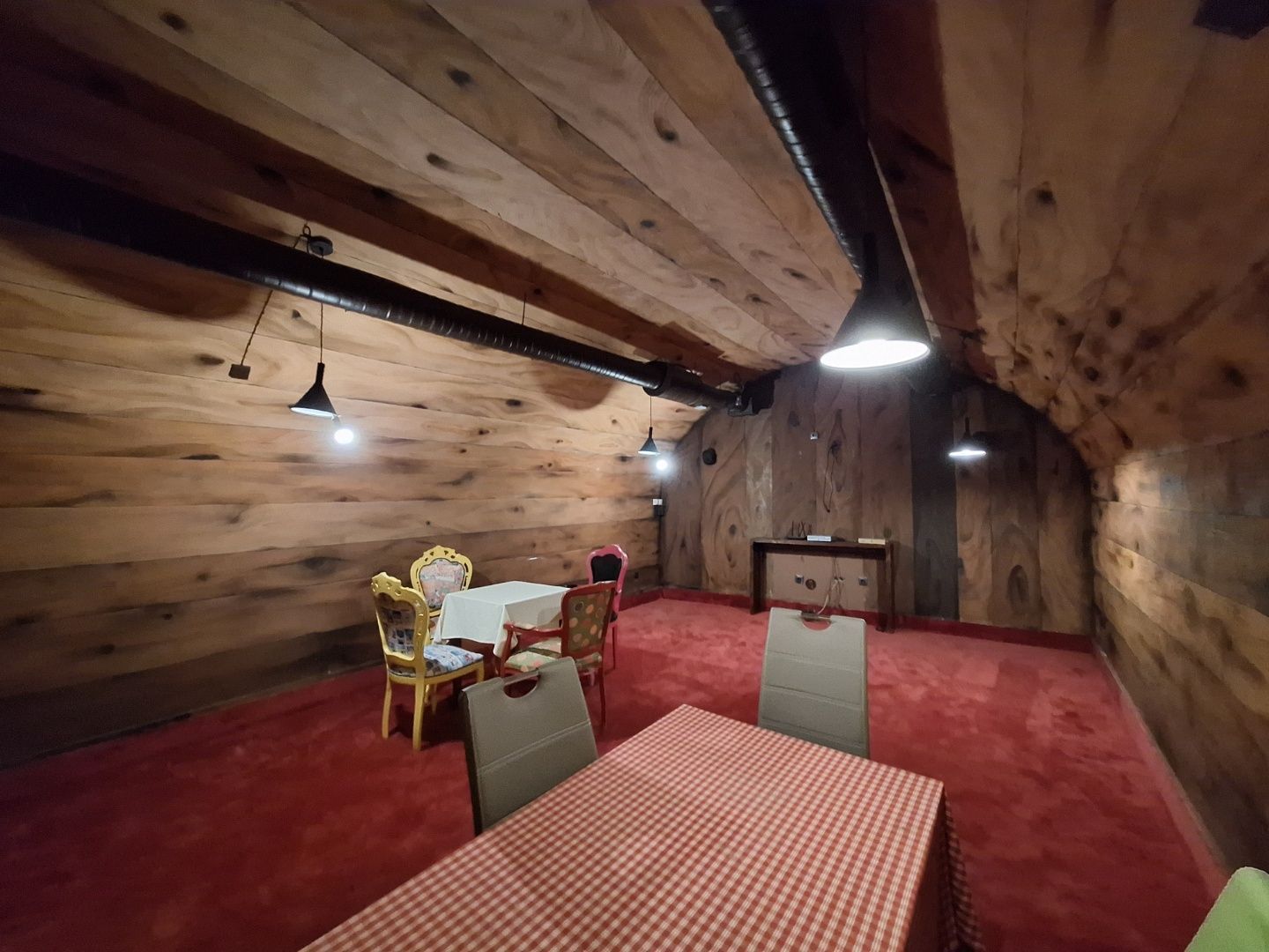 ADOMIS - Prenájom priestorov 382m2 - bývalá reštaurácia Gruziňák, vchod Hlavná aj Bačíkova ulica, Košice centrum