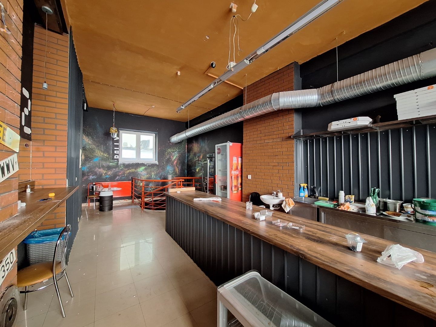 Predáme obchodný priestor v centre Košíc 163m2 s výkladom 2podlažný ul. Pribinova, 20m roh budovy Hlavná oproti Hotelu Hilton.
