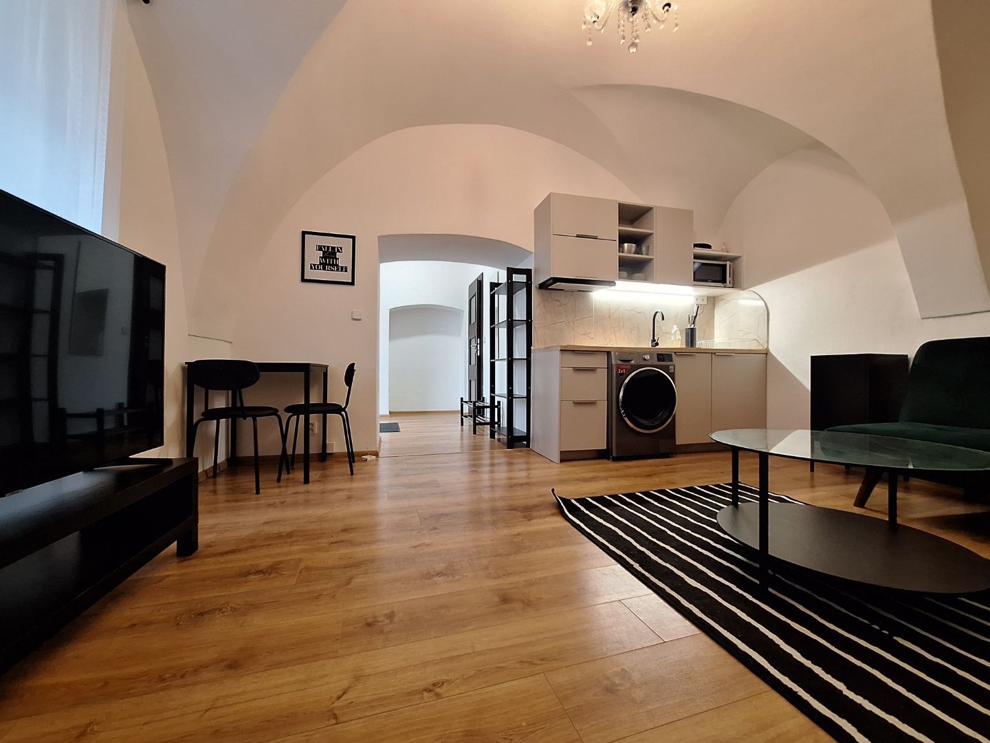 ADOMIS - predáme nebytový priestor bezbariérový 44m2 v historickom centre, Hlavná ulica, neďaleko OD Urban Košice.
