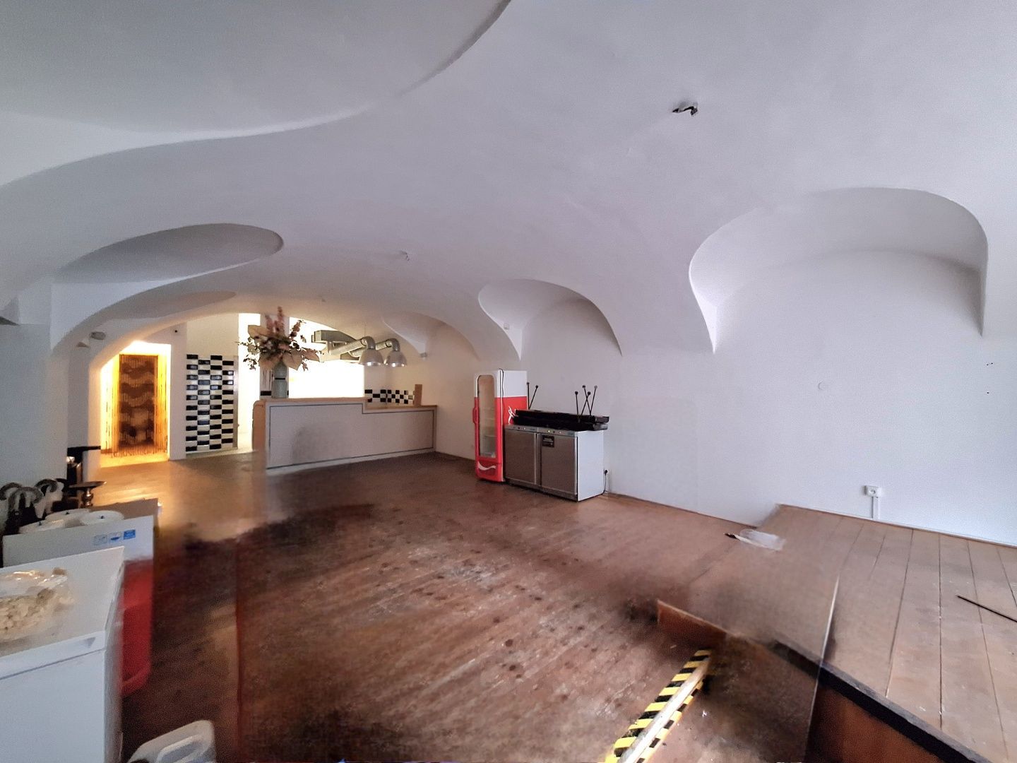ADOMIS - predáme nebytový priestor 99m2 v historickom centre, Kováčska ulica, neďaleko Dómu Sv. Alžbety