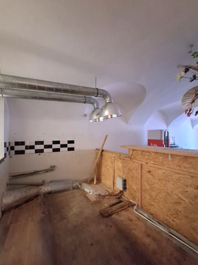 ADOMIS - predáme nebytový priestor 99m2 v historickom centre, Kováčska ulica, neďaleko Dómu Sv. Alžbety