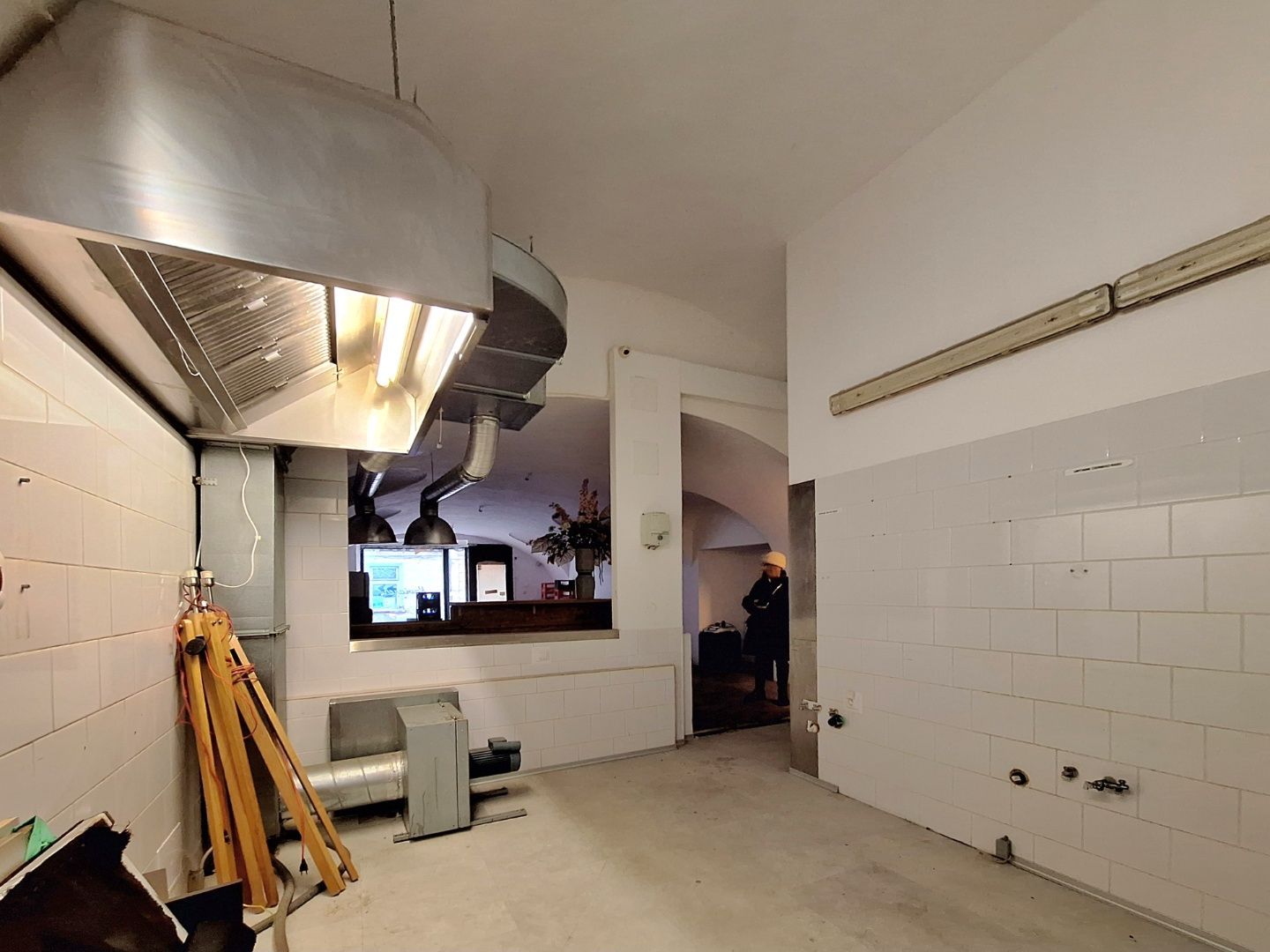 ADOMIS - predáme nebytový priestor 99m2 v historickom centre, Kováčska ulica, neďaleko Dómu Sv. Alžbety