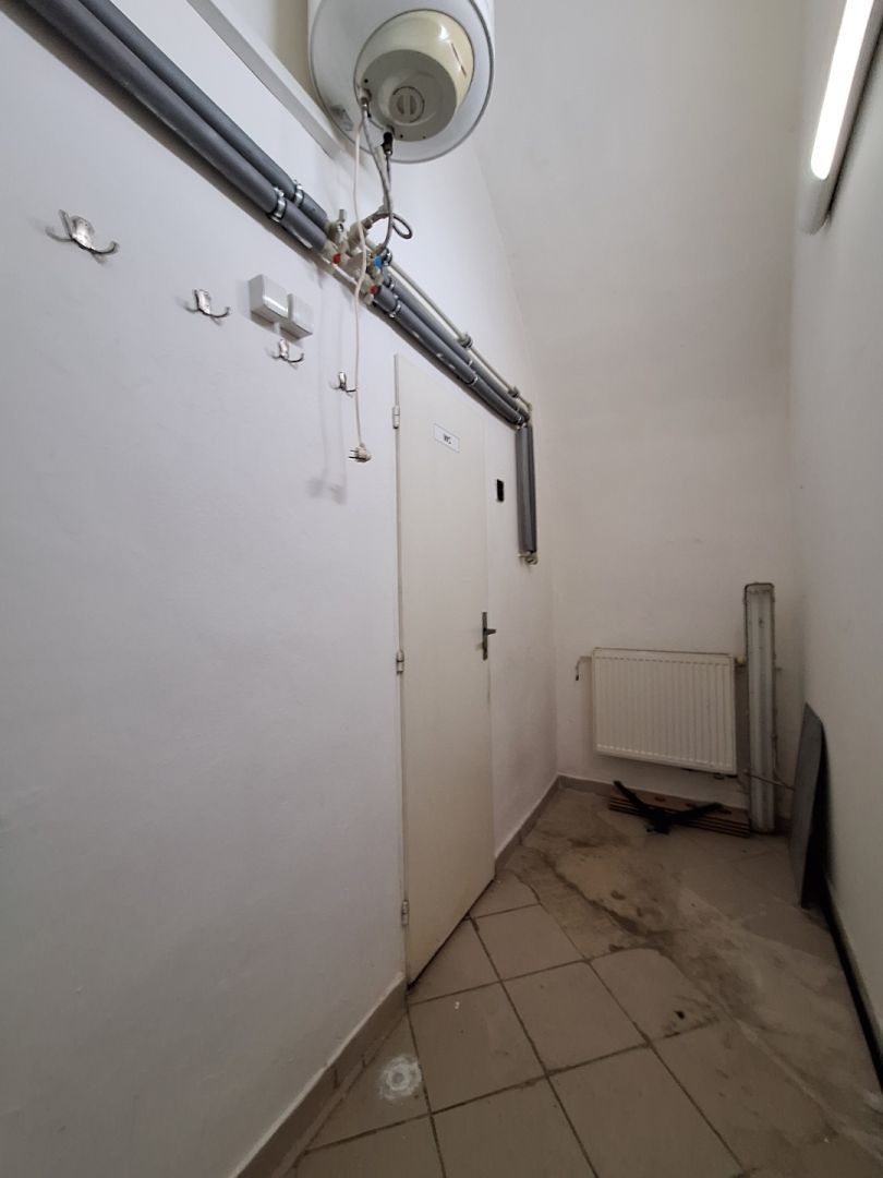 ADOMIS - predáme nebytový priestor 99m2 v historickom centre, Kováčska ulica, neďaleko Dómu Sv. Alžbety