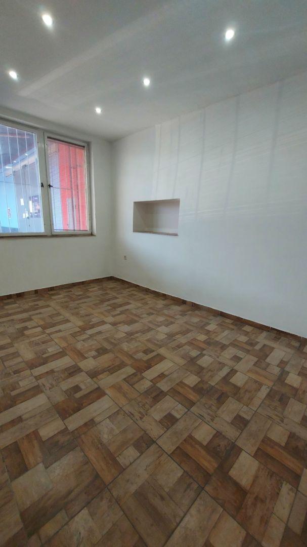 ADOMIS - Prenájom skladových priestorov, 849m2, Košice