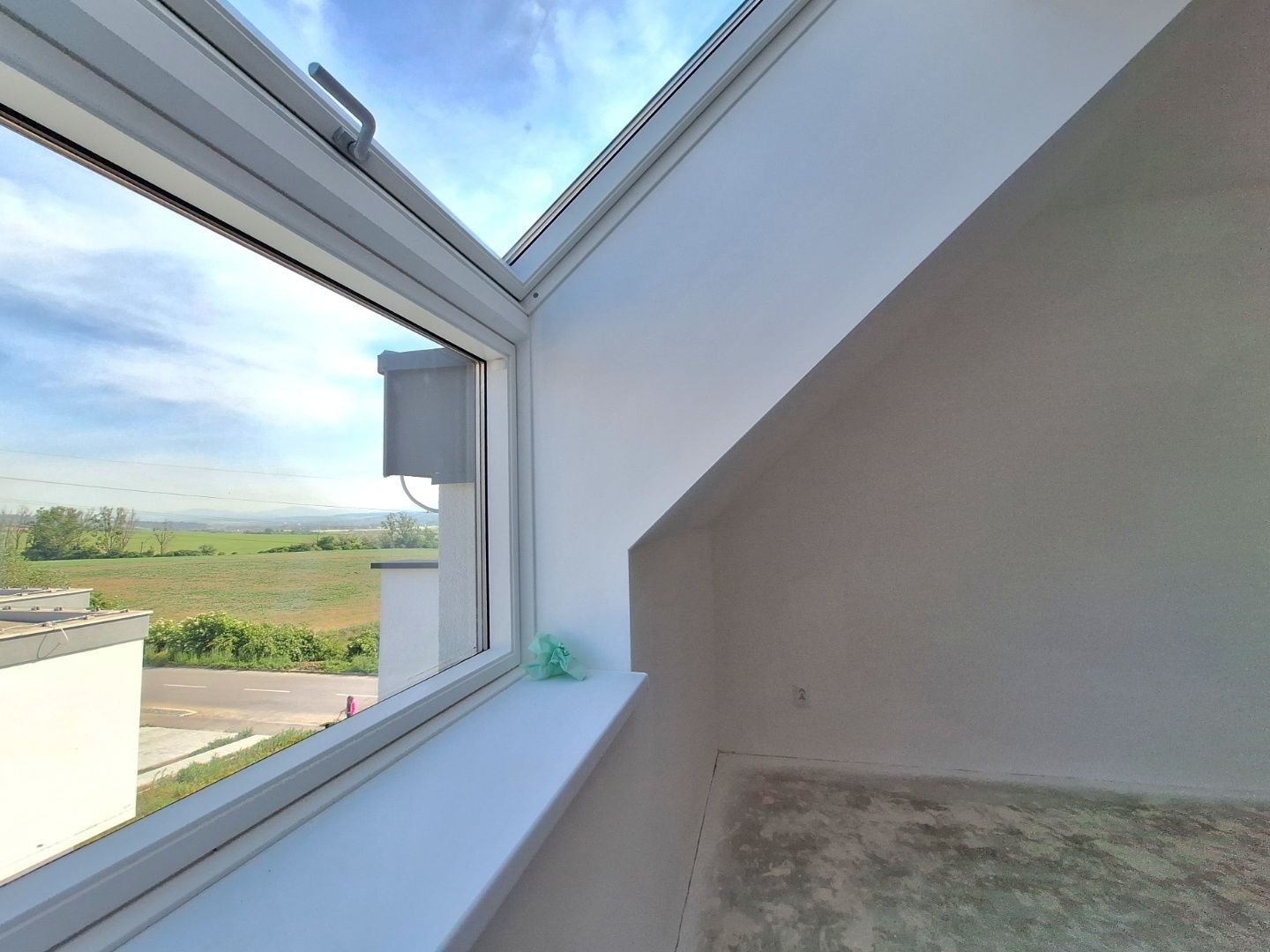 ADOMIS - AKCIA- predáme nadštandardný bezbariérový tehlový 2izbový byt 76m2 NOVOSTAVBA,balkón,Košice - Krásna