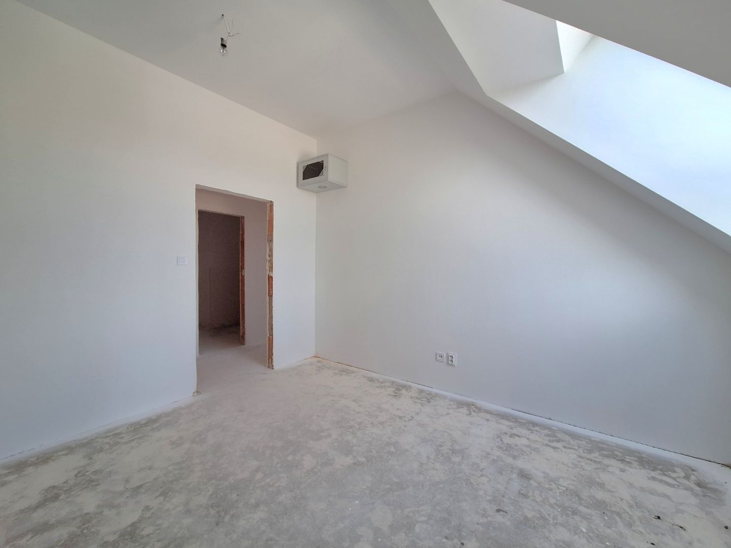 ADOMIS - AKCIA- predáme nadštandardný bezbariérový tehlový 2izbový byt 76m2 NOVOSTAVBA,balkón,Košice - Krásna