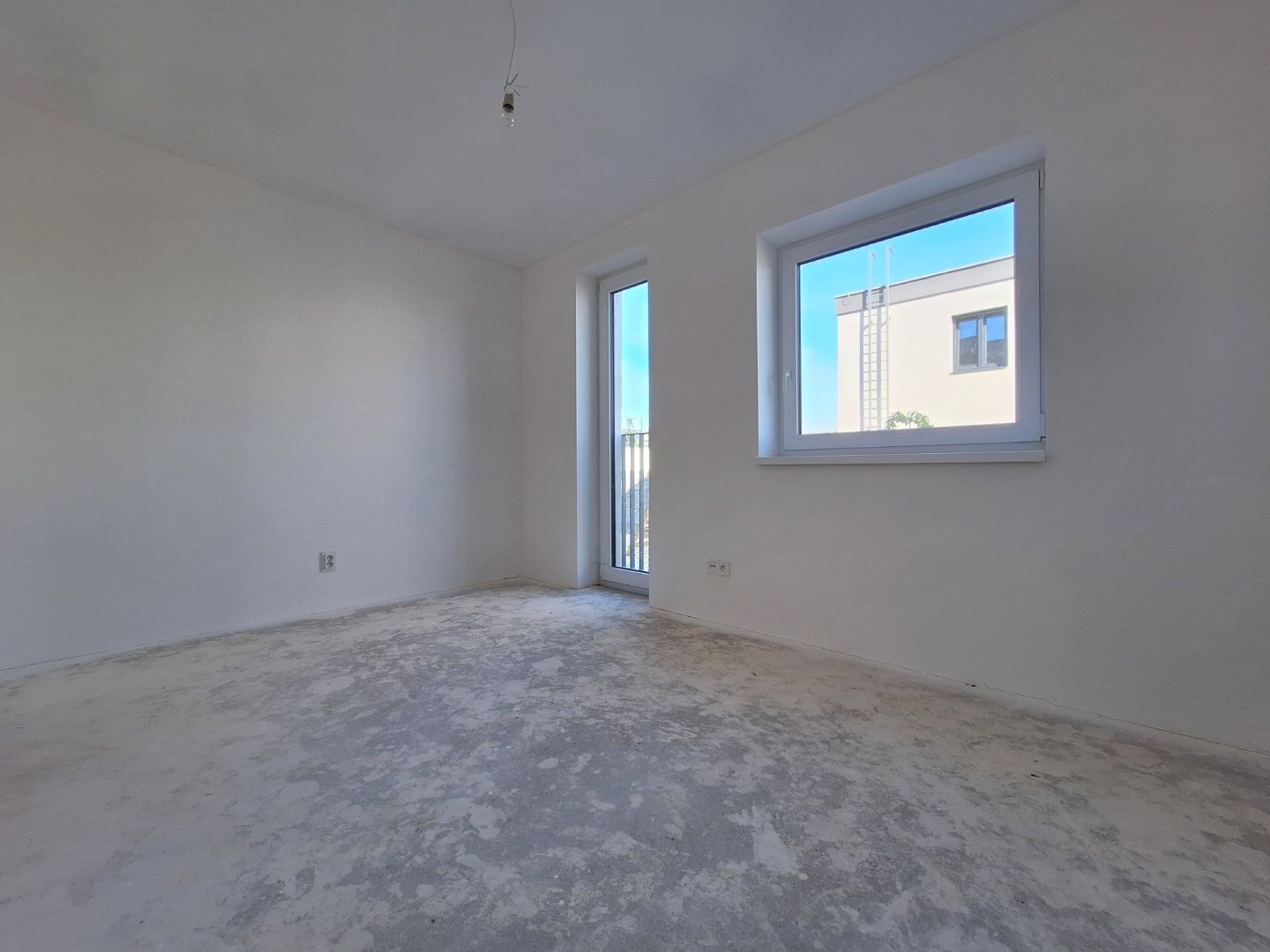 ADOMIS - predáme nadštandardný bezbariérový tehlový 3izbový byt 94,6m2 NOVOSTAVBA,teraska,vlastná záhradka 133m2,parking,Košice - Krásna