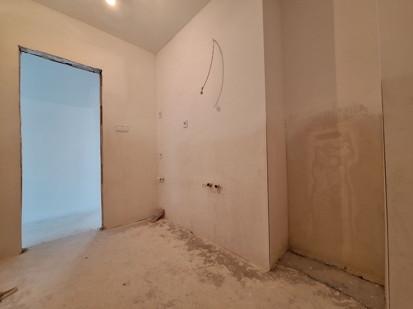 ADOMIS - predáme nadštandardný bezbariérový tehlový 3izbový byt 94,6m2 NOVOSTAVBA,teraska,vlastná záhradka 133m2,parking,Košice - Krásna