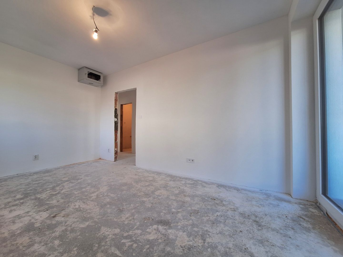 ADOMIS - predáme nadštandardný bezbariérový tehlový 3izbový byt 94,6m2 NOVOSTAVBA,teraska,vlastná záhradka 133m2,parking,Košice - Krásna