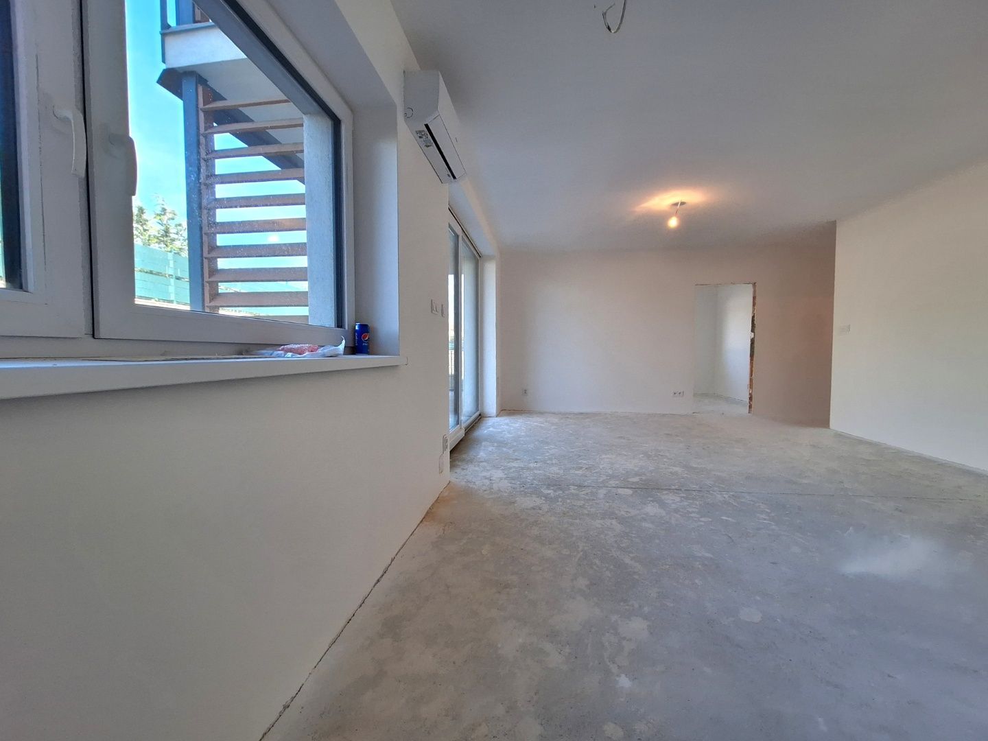 ADOMIS - predáme nadštandardný bezbariérový tehlový 3izbový byt 94,6m2 NOVOSTAVBA,teraska,vlastná záhradka 133m2,parking,Košice - Krásna
