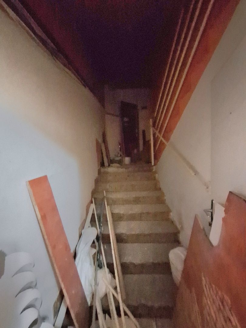 ADOMIS - predáme atraktívny nebytový komerčný priestor v centre Košíc 163m2 s výkladom priamo na ulicu, 2podlažný ul. Pribinova, 20m roh budovy Hlavná
