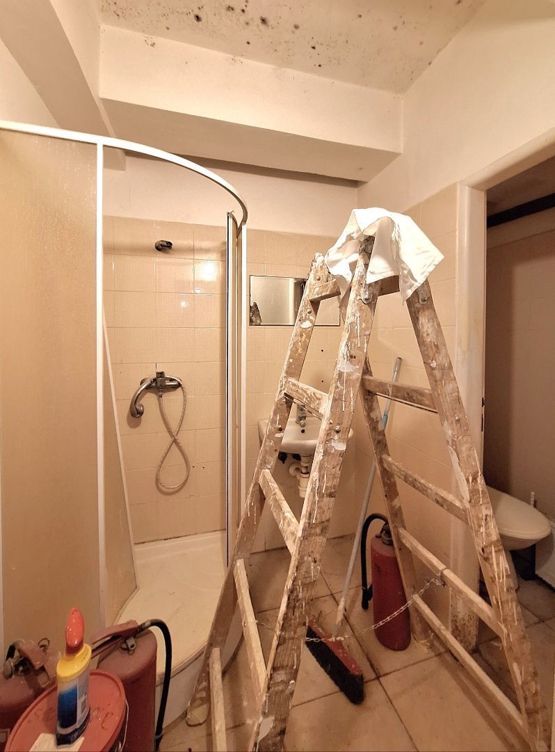 ADOMIS - predáme atraktívny nebytový komerčný priestor v centre Košíc 163m2 s výkladom priamo na ulicu, 2podlažný ul. Pribinova, 20m roh budovy Hlavná