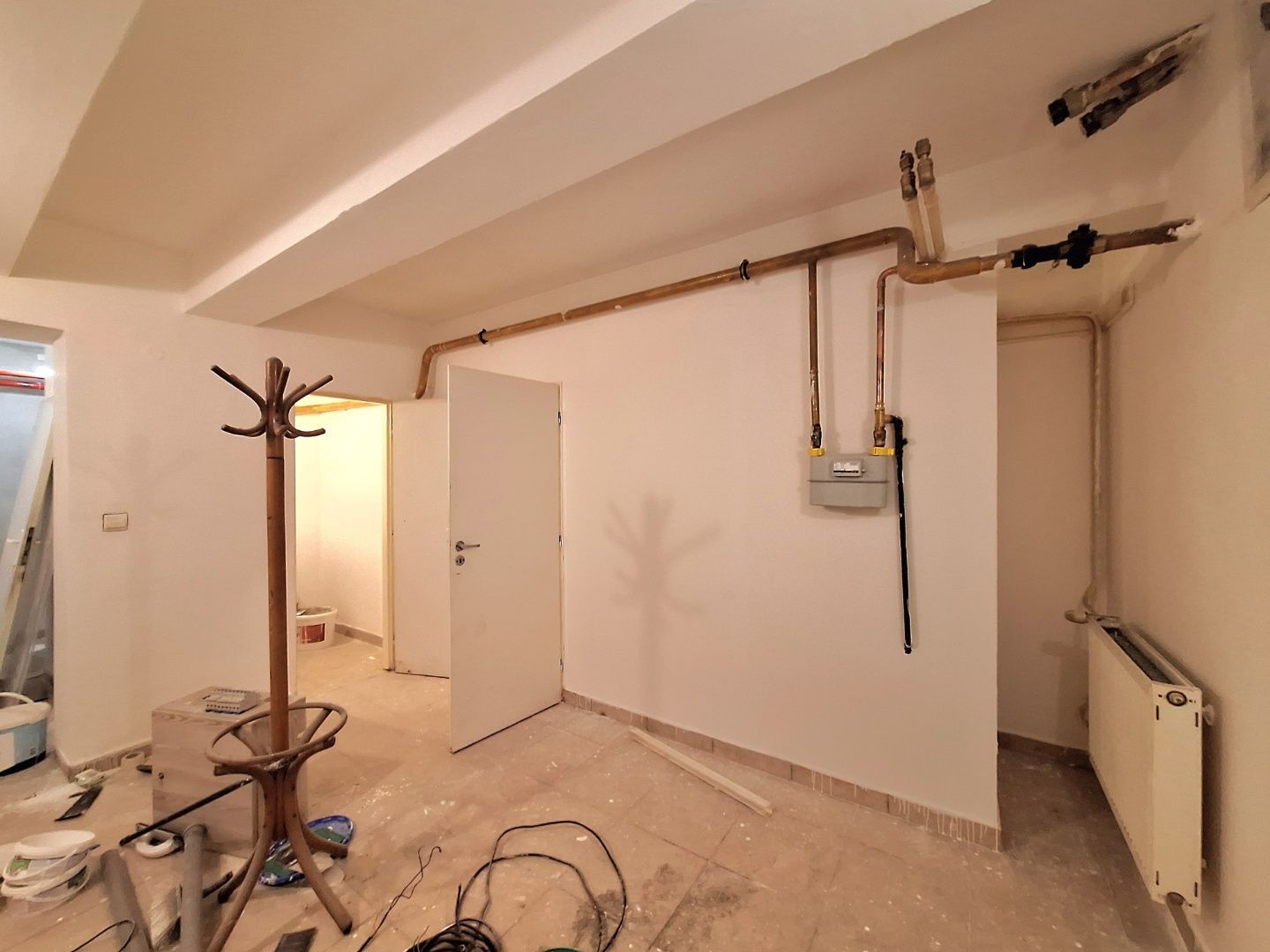 ADOMIS - predáme atraktívny nebytový komerčný priestor v centre Košíc 163m2 s výkladom priamo na ulicu, 2podlažný ul. Pribinova, 20m roh budovy Hlavná