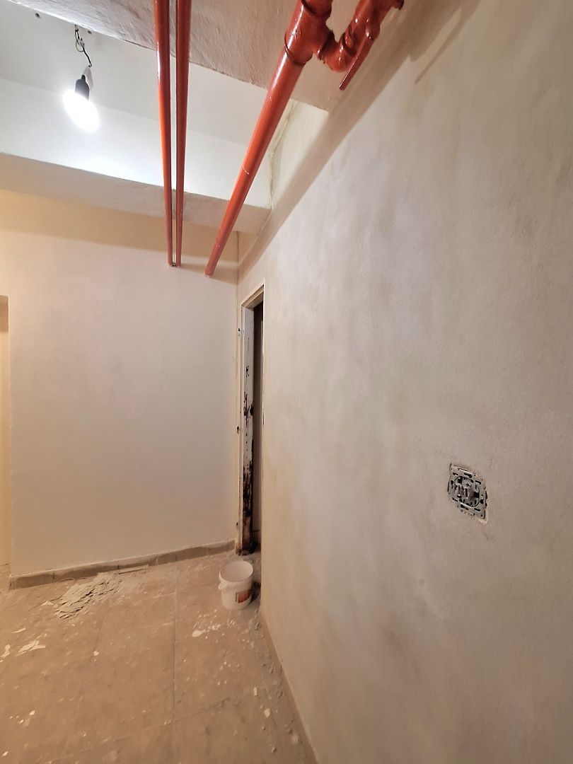 ADOMIS - predáme atraktívny nebytový komerčný priestor v centre Košíc 163m2 s výkladom priamo na ulicu, 2podlažný ul. Pribinova, 20m roh budovy Hlavná