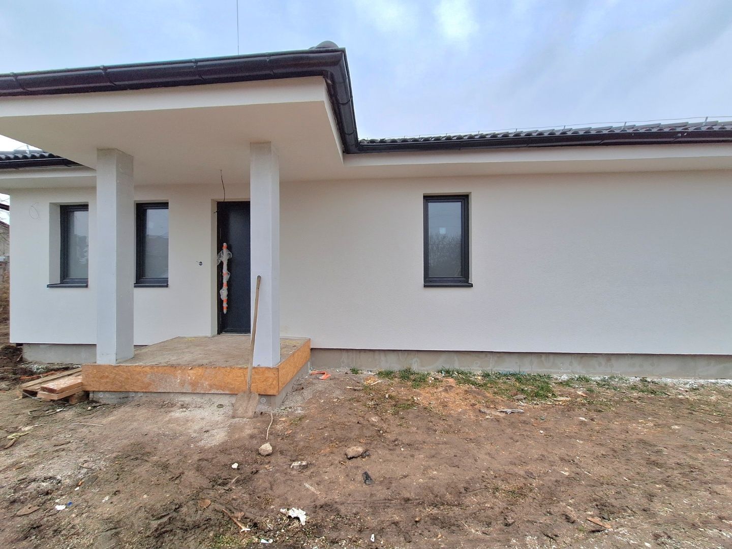 hotový 4-IZB.BUNGALOV Ďurkov 600m2, komplet siete