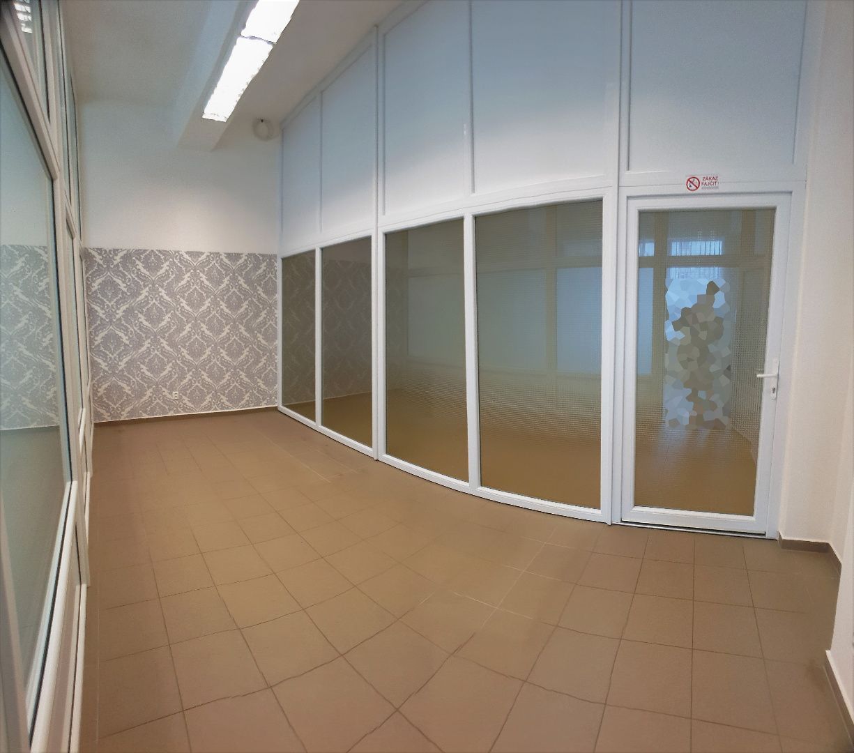 ADOMIS - Ponúkame na prenájom kancelária 40m2, ulica Toryská, Košice - Západ